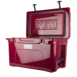 YETI Tundra 45 Cooler Harvest Red -Clothing Store YETI Tundra 45 Cooler Harvest Red 21161 03