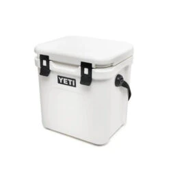YETI Roadie 24 White 8 YETI Roadie 24 White -Clothing Store YETIRoadie24 White 17602 3 1024x1024 1